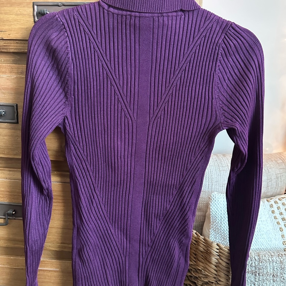 White House Black Market Rich Purple Mauve Turtleneck Sweater - Picture 4 of 7